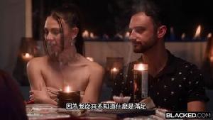 Blacked-嬌小辣妹Liz擁有大黑屌的秘密