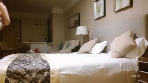 ❤️反差，清纯良家人妻，大奶美乳 我老婆都没舔过 老公好深有点痛 停停停 你好烦 不能射里面会怀孕 皮肤白皙，激情做爱对白❤️